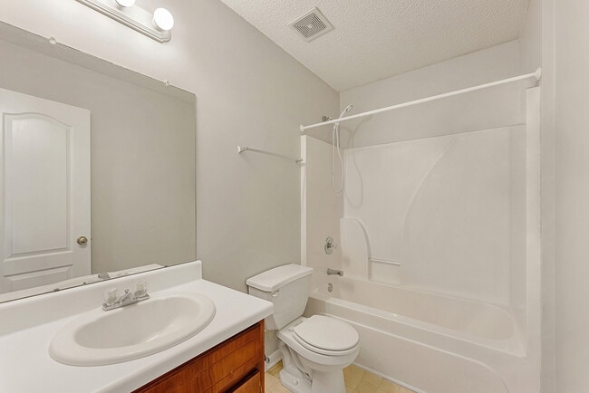 Building Photo - 334 Earnhardt Dr