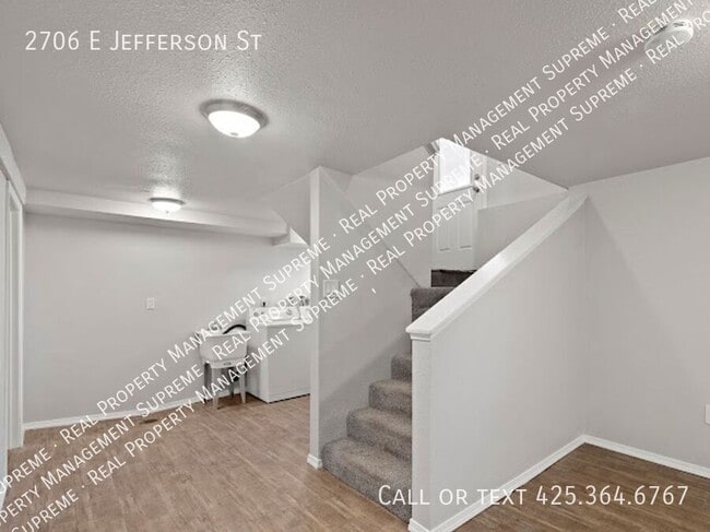 Building Photo - 2706 E Jefferson St