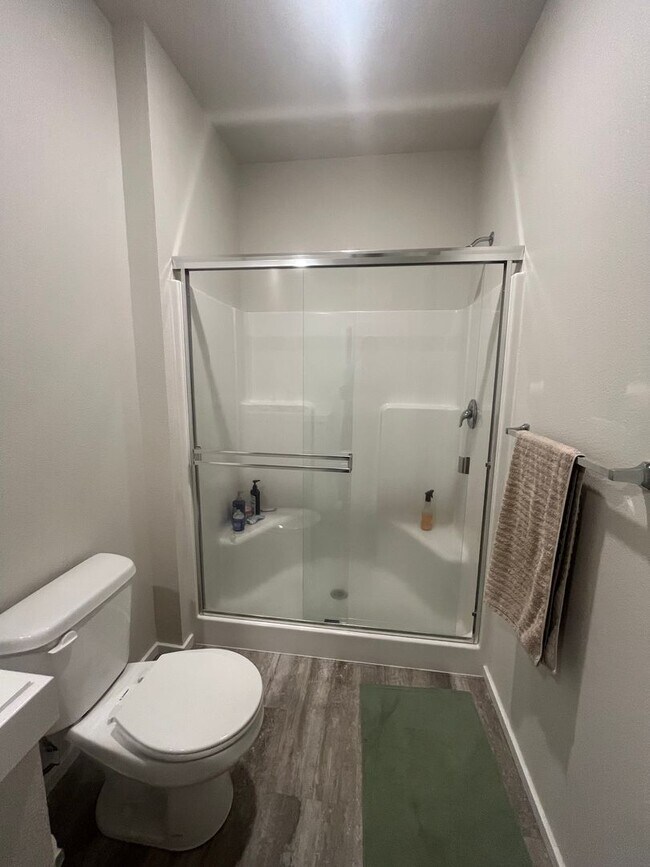 Building Photo - 3-Bedroom 2-Bathroom home in Lowell