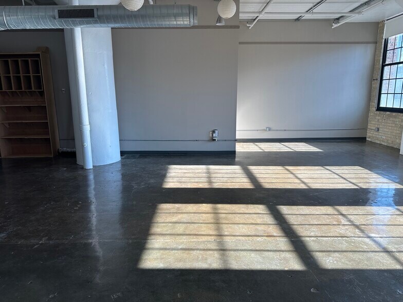 Living Space - 500 Robert St N