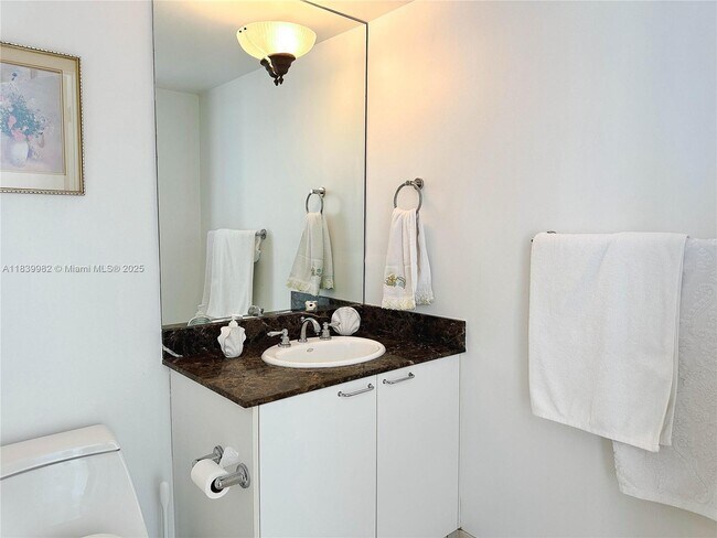 Building Photo - 17555 Collins Ave