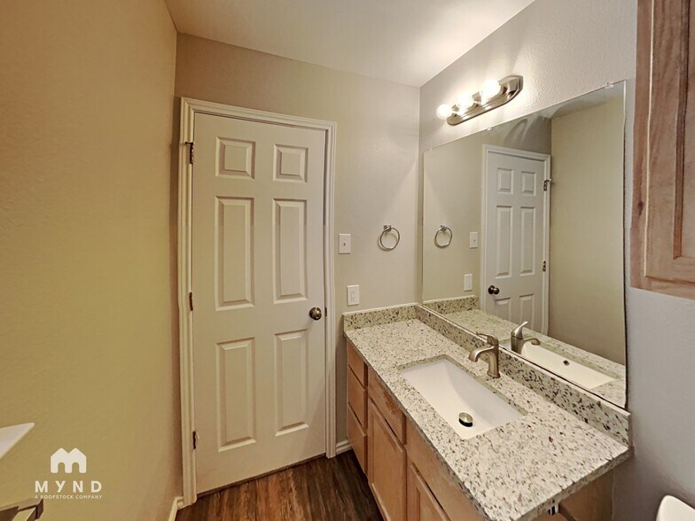 Building Photo - 4940 Brazoswood