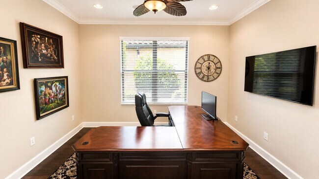 Building Photo - 2519 Vaccaro Dr