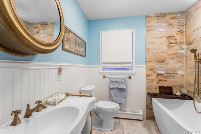 Building Photo - 3693 Pine Neck Rd