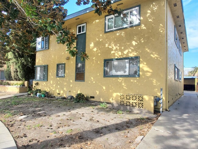 Primary Photo - Monroe2319