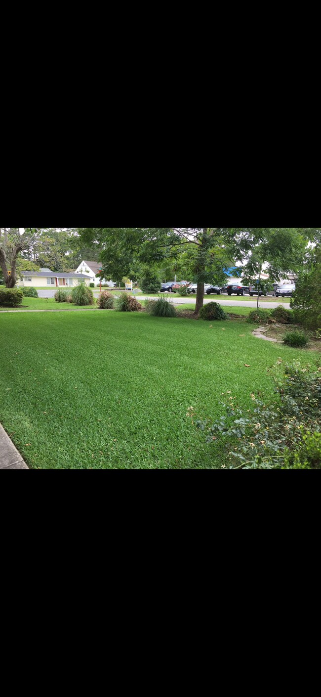 Building Photo - 1601 S 41st St