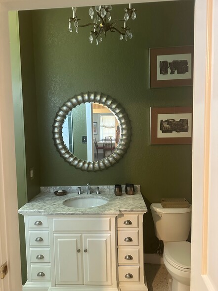 Bathroom - 38400 Interstate 10 W