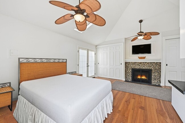 Building Photo - MISSION BAY 4-BED/3-BATH - 3 MIN WALK TO BAY