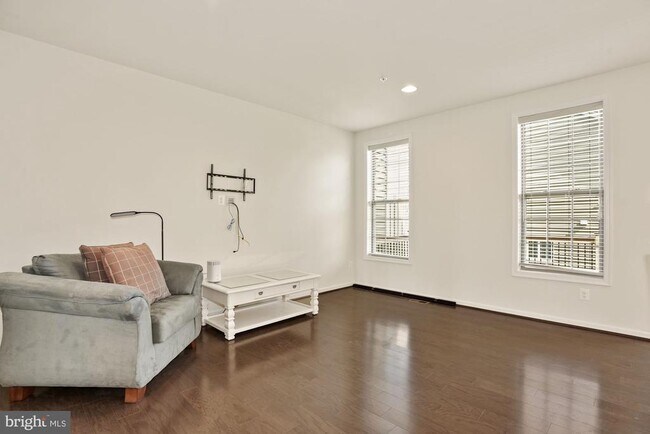 Building Photo - 43176 Witham Square