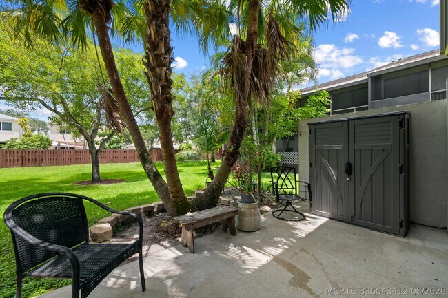 Building Photo - 4221 SW 71st Ter