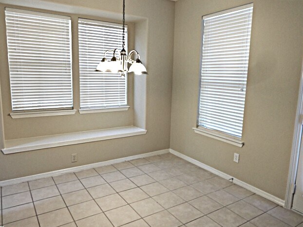 Building Photo - 4807 Chase Court Dr