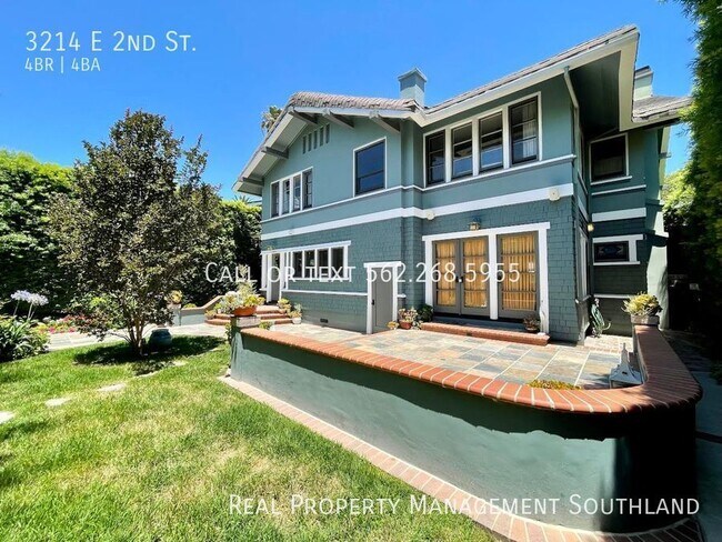 Building Photo - 4 BEDROOM 3 1/2 BATH ESTATE SITUATED IN PR...