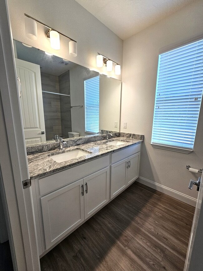 Building Photo - *****STUNNING 4/2 HOME IN PALM COAST 3 CAR GARAGE!