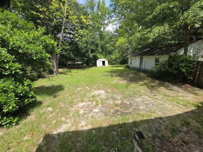 Building Photo - 413 N Magnolia St