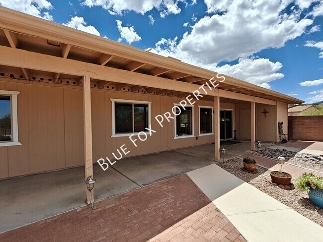 Building Photo - 5440 W Placita De La Promesa