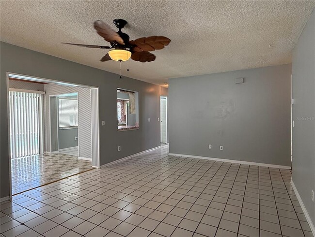 Building Photo - 7906 Winter Song Dr