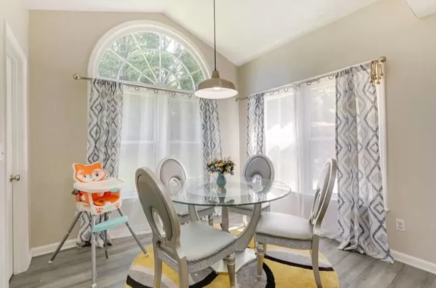 Building Photo - Room in Single Family Home on Woodstone Dr