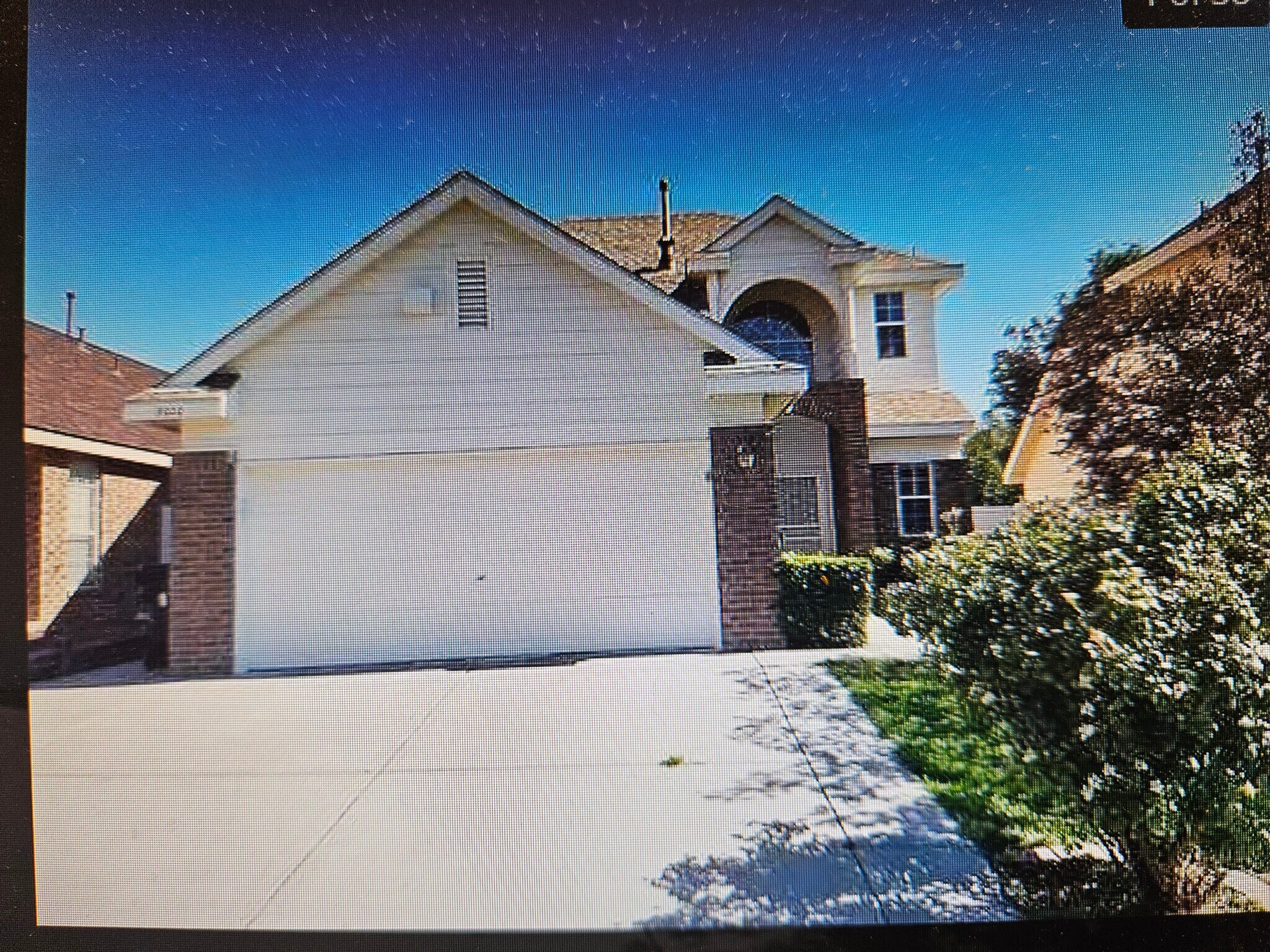 Building Photo - 8020 Brittany Ave NE