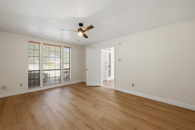 Building Photo - 5406 Blue Cove Dr