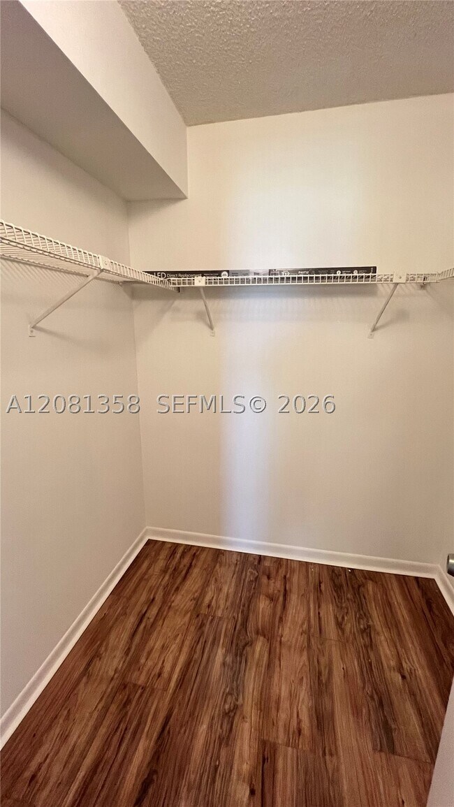 Building Photo - 1290 S Military Trail