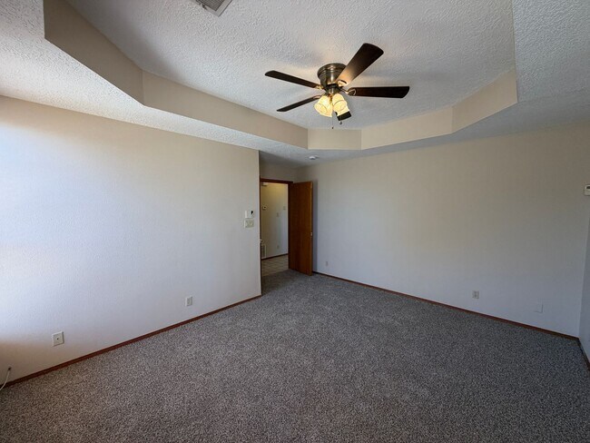 Building Photo - 7281 Spruce Mountain Loop NE