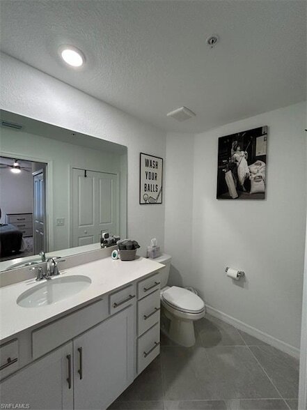 Building Photo - 15375 Grn Acrs Ave