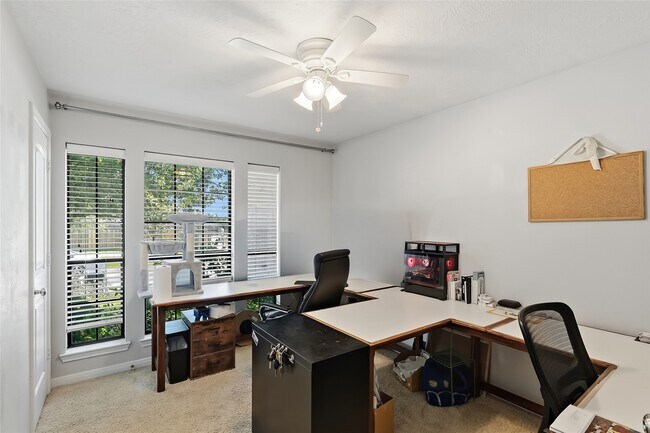 Building Photo - 2071 Mountain Wind Loop