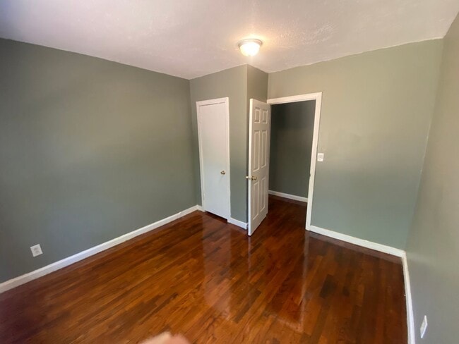 Building Photo - **ON HOLD**East Columbus, GA 4 Bedroom / 1 Bathroom Home for Rent