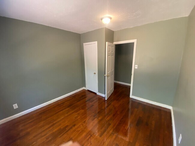 Building Photo - **ON HOLD**East Columbus, GA 4 Bedroom / 1...