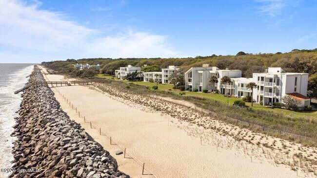 Building Photo - 1175 Beachview Dr N