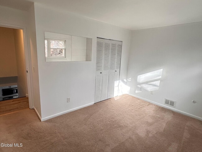 Building Photo - 54 Northern Dr