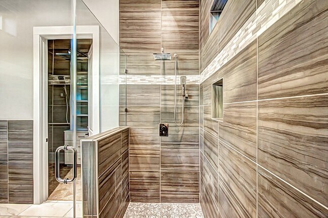 Building Photo - 4849 Benning Dr