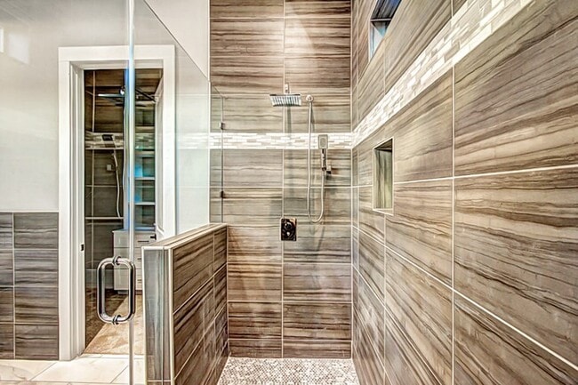 Building Photo - 4861 Benning Dr