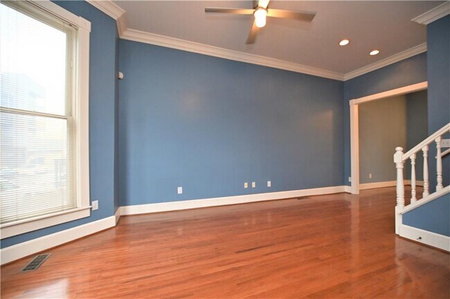 Building Photo - 916 N ALABAMA St