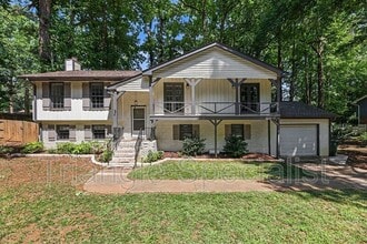 Building Photo - 1012 Askham Dr