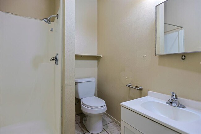 Building Photo - 1410 Marlton St