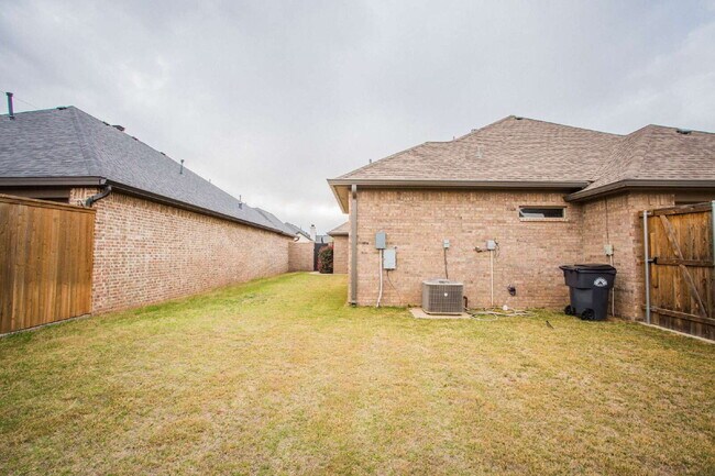 Building Photo - Spacious modern home in Lubbock-Cooper ISD!