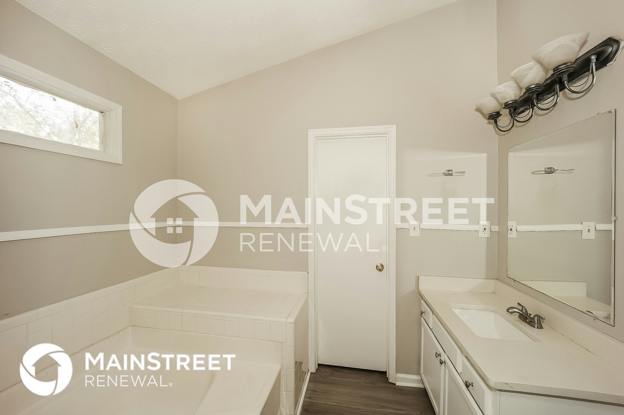 Building Photo - 9206 Fairway Ct