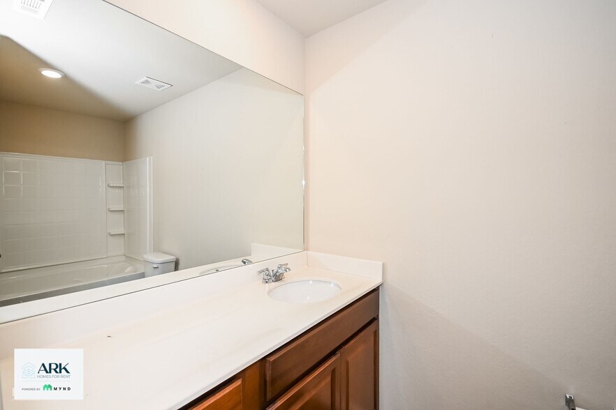 Building Photo - 151 Innis Brk Cir SW