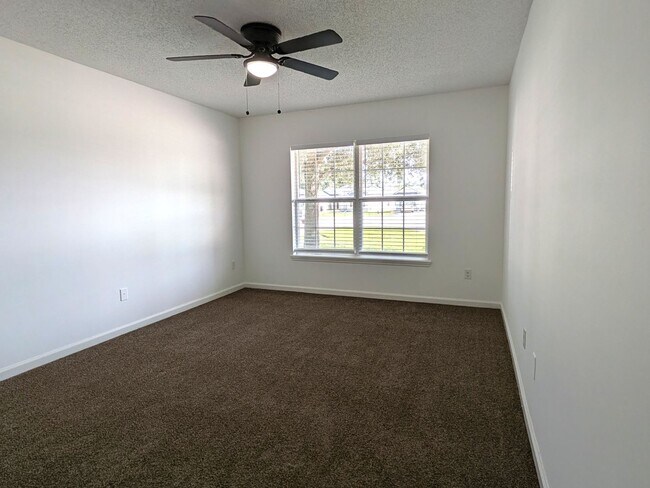 Building Photo - 124 Plantation Point Dr