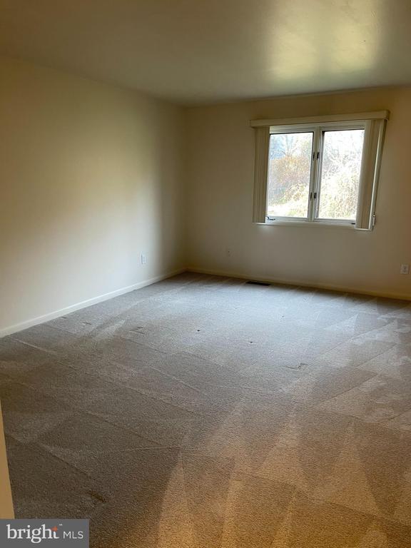 Building Photo - 105 Foxfire Dr