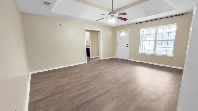 Building Photo - 819 Kristen Ln