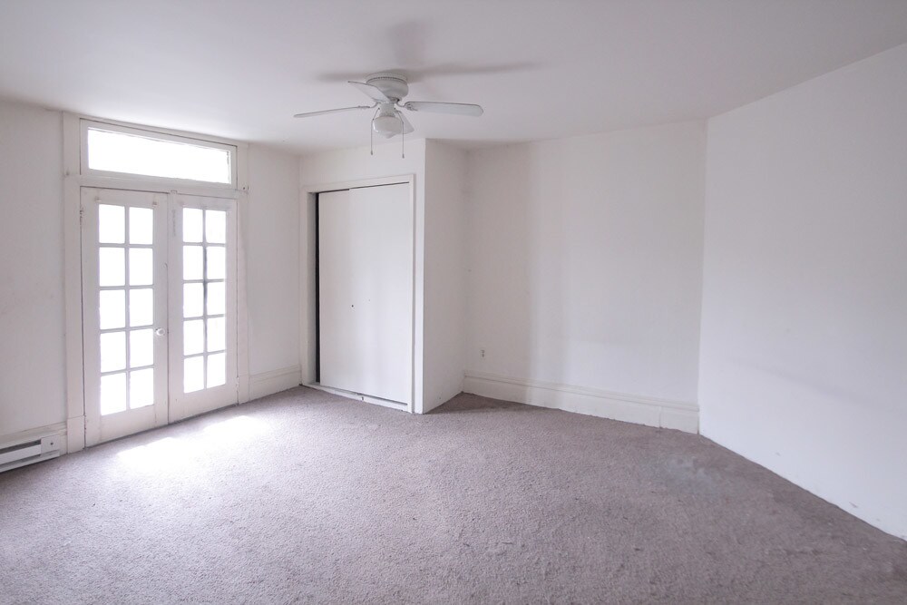 Building Photo - 525 Jeanette St