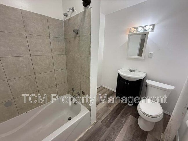 Building Photo - 132 N Gorham St