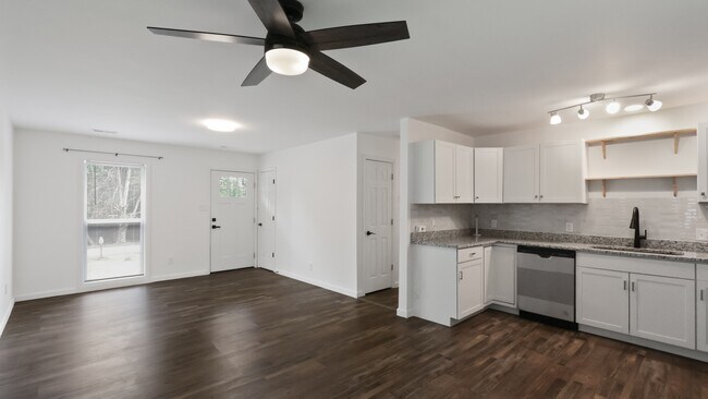 Building Photo - 3132 Fields Dr