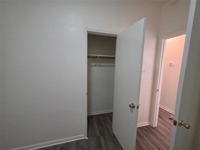 Building Photo - 4417 Lendall Ln