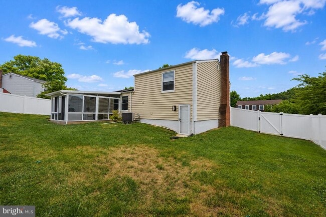 Building Photo - 1414 King William Dr
