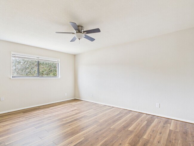 Building Photo - 107 Frederick Rd