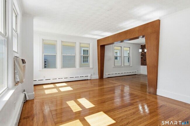 Building Photo - 30 Coram St