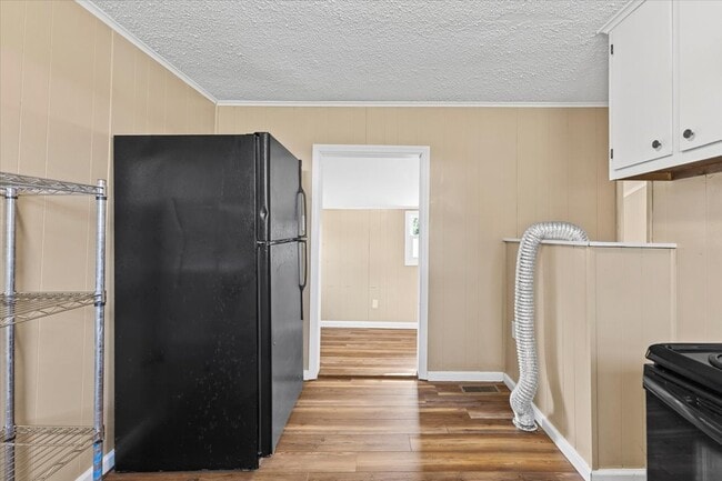 Building Photo - 1471 E State St